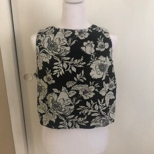NWOT Old Navy linen blend floral crop top